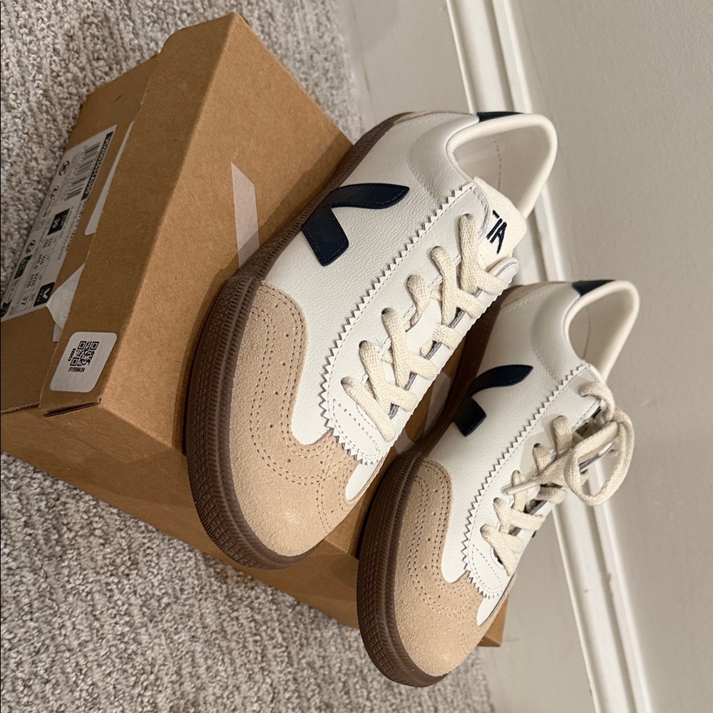 Veja women’s  White and Beige Sneakers